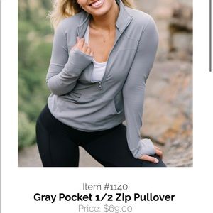 ZYIA pullover